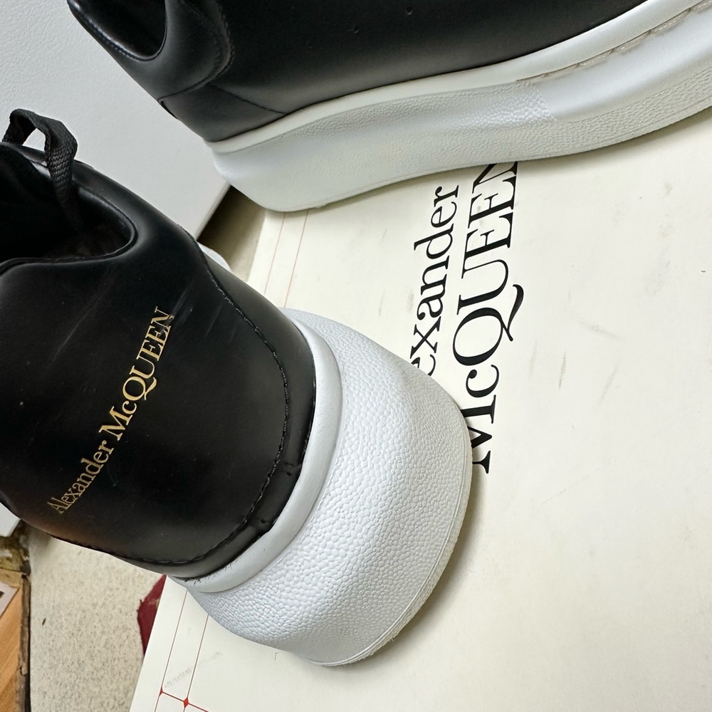 Shoes - Picture 9 of 9